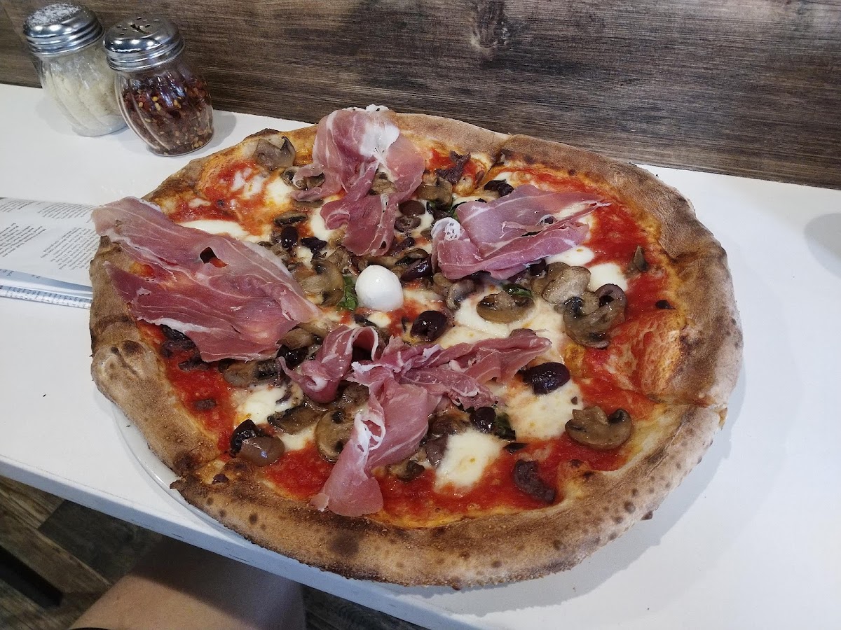 Rina's Pizzeria & Cafe-8